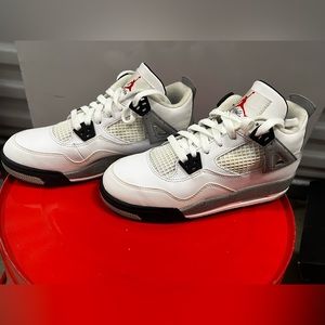 Air Jordan Retro 4